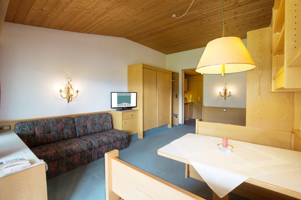 Apartmenthaus Brixen&Haus Central Brixen im Thale Chambre photo