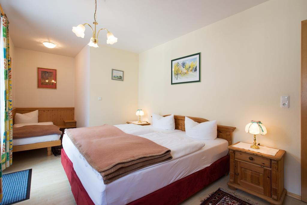 Apartmenthaus Brixen&Haus Central Brixen im Thale Chambre photo